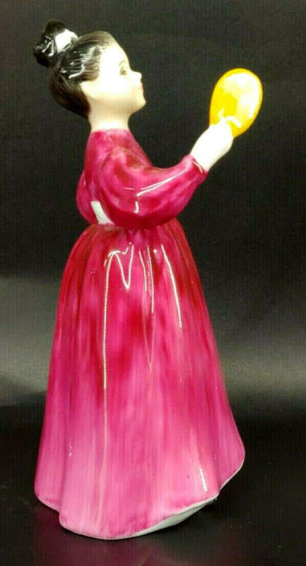 LOVELY ROYAL DOULTON FIGURE CALLED ` VANITY ` HN 2475