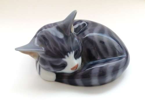Royal Copenhagen Napping Sleeping Tabby Cat # 057