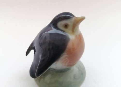 Early Royal Copenhagen Robin Figurine # 125