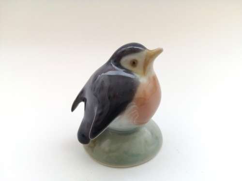 Early Royal Copenhagen Robin Figurine # 125