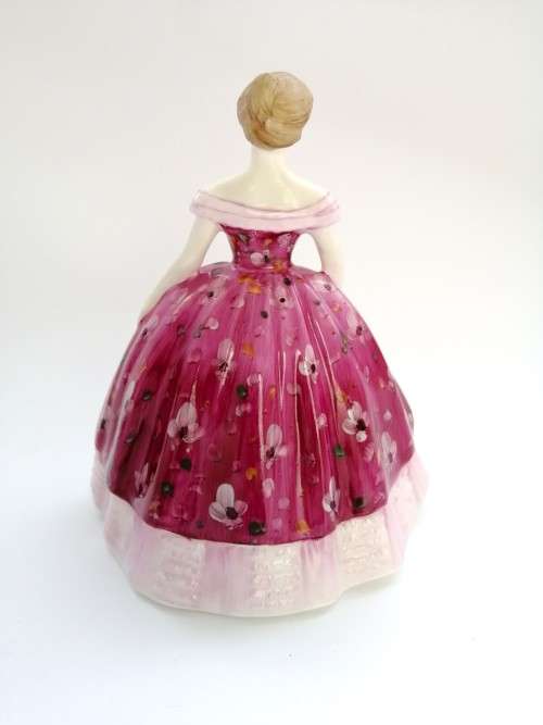 Coalport Bone China Debutante Lady Figurine KIMBERLEY