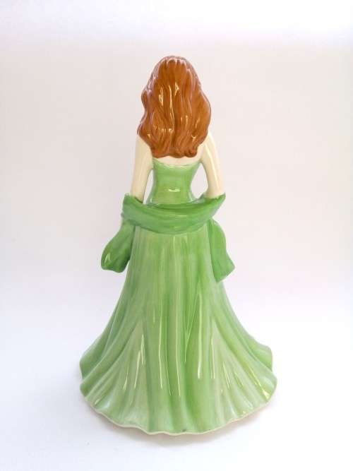 Stunning Coalport Lady ` Heart To Heart - My Sister my Friend