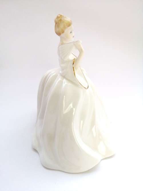 Coalport Figurine Ladies Of Fashion Samantha