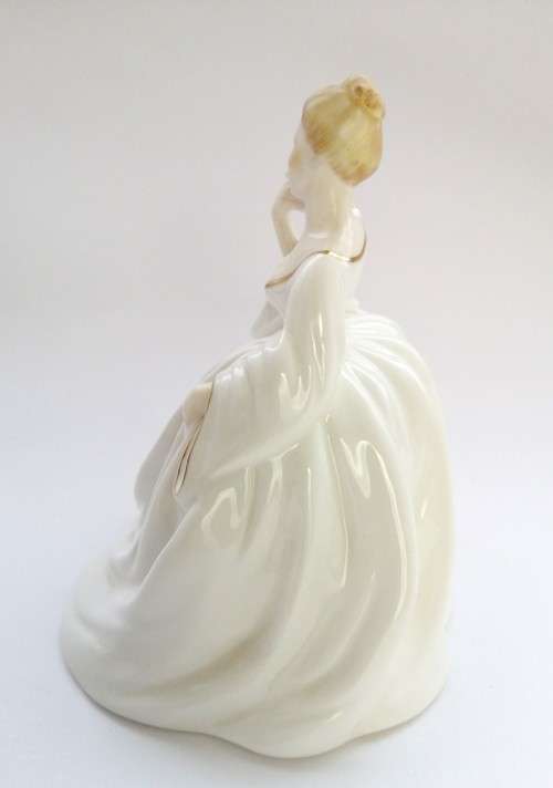 Coalport Figurine Ladies Of Fashion Samantha