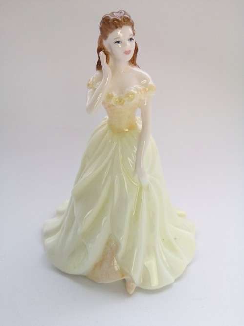Coalport Figurine Debutante Lauren