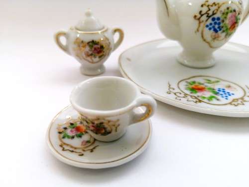Beautiful Miniature Tea set - teaset