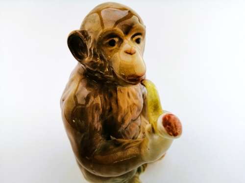BESWICK POTTERY PIPE SMOKING MONKEY CHIMPANZEE FIGURE #1049