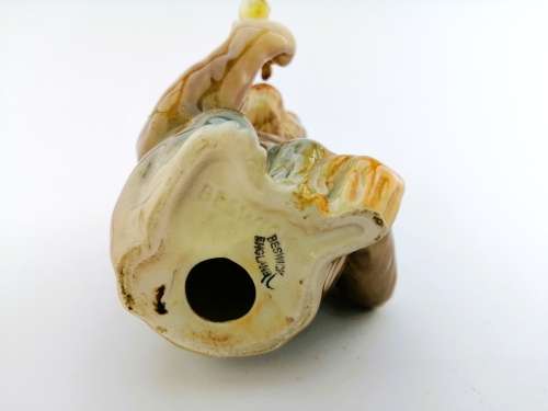 BESWICK POTTERY PIPE SMOKING MONKEY CHIMPANZEE FIGURE #1049