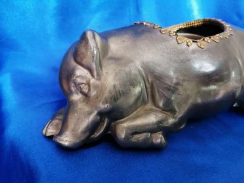Vintage Morton`s Steakhouse Pewter Sleeping Pig Oil Lamp Base Petite Choses