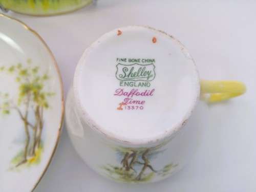 SHELLEY Daffodil Time TRIO Tea Side Plate Cup and Saucer ENGLAND