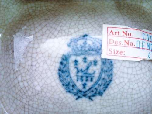 Wong Lee WL 1895 Blue and White soap dish craquelure wares