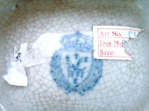 Wong Lee WL 1895 Blue and White soap dish craquelure wares