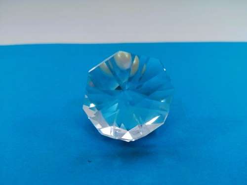 Byzantium Crystal Collection Stunning Cut Glass Crystal Oyster shell with pearl