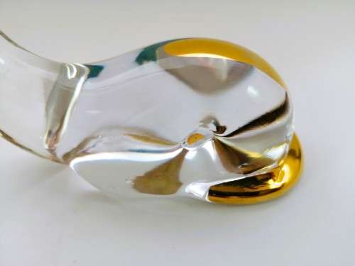 STUNNING VINTAGE MURANO ART GLASS WHALE FIGURINE WITH GOLD TRIM OVERLAYS