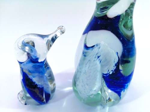 Art Ngwenya Glass Mother and baby Penguin Swaziland Eswatini