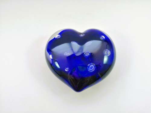 Beautiful Art Glass Colert Blue Heart Paperweight Handcrafted