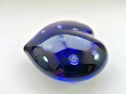 Beautiful Art Glass Colert Blue Heart Paperweight Handcrafted