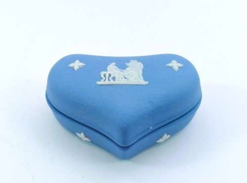 WEDGWOOD - Pale Blue Jasper / Jasperware Miniature HEART TRINKET