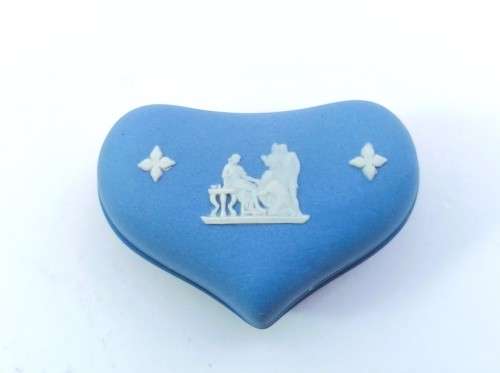 WEDGWOOD - Pale Blue Jasper / Jasperware Miniature HEART TRINKET