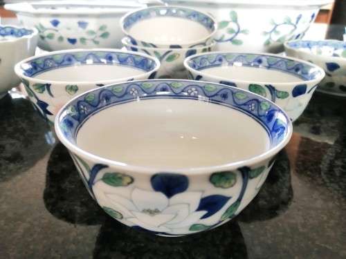 Gokusai Maebata Andrea Sadek Lotus Flowers Japanese Floral Porcelain Serving set