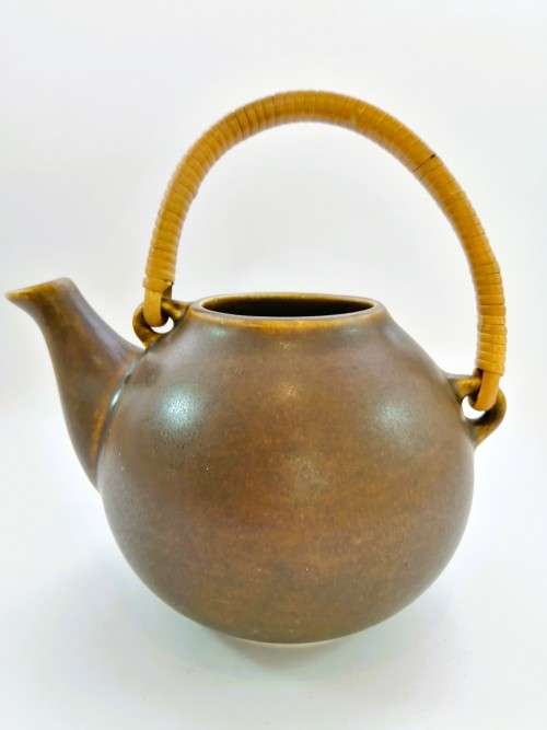 Iconic Ulla Procopé Large Brown Ceramic Teapot GA1, Arabia Finland, 1960s