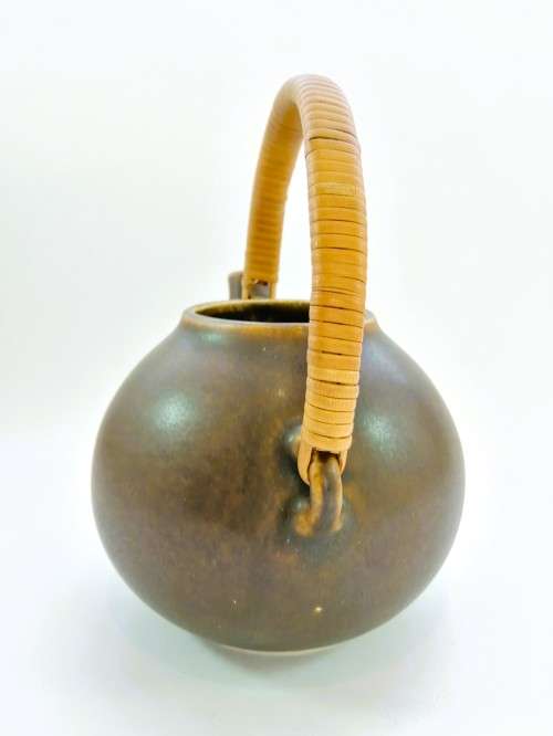 Iconic Ulla Procopé Large Brown Ceramic Teapot GA1, Arabia Finland, 1960s