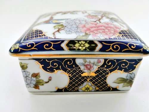 Beautiful round lidded trinket pot Navy and gold with birds