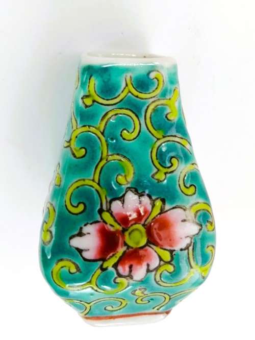 Chinese porcelain hand painted vase
