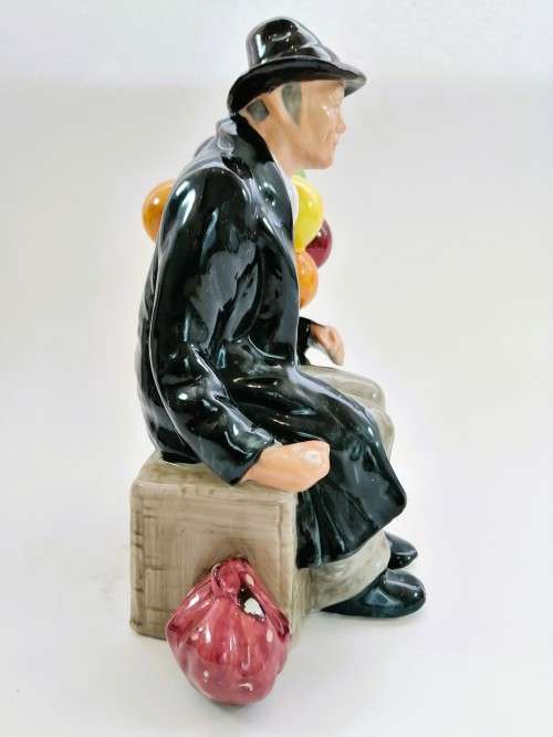 Leonardo Collection The Balloon Seller Man