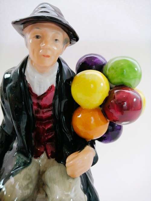 Leonardo Collection The Balloon Seller Man
