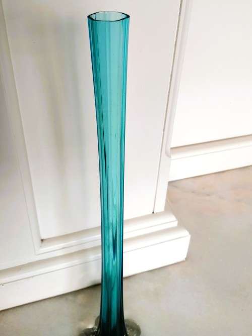 1920s Art Deco Turquoise Glass Vase
