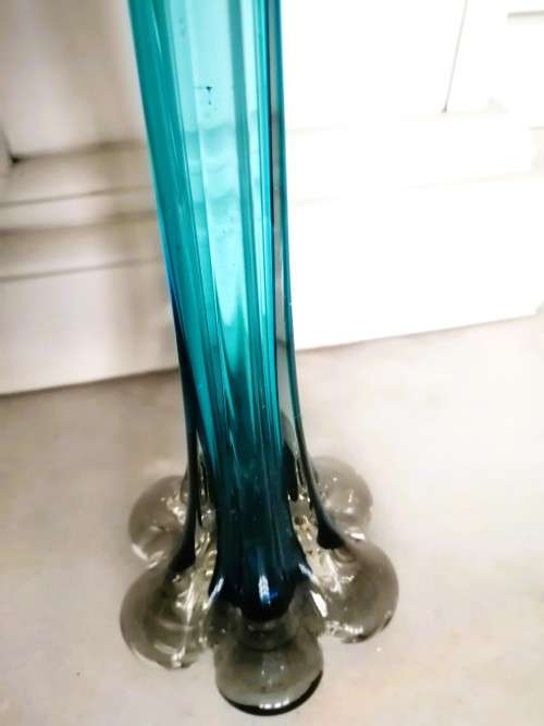 1920s Art Deco Turquoise Glass Vase