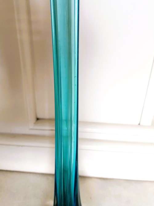 1920s Art Deco Turquoise Glass Vase
