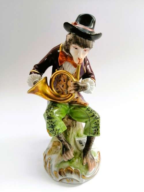 Eleven Dresden Monkey Musical Band figurines