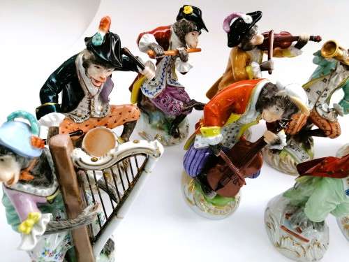 Eleven Dresden Monkey Musical Band figurines