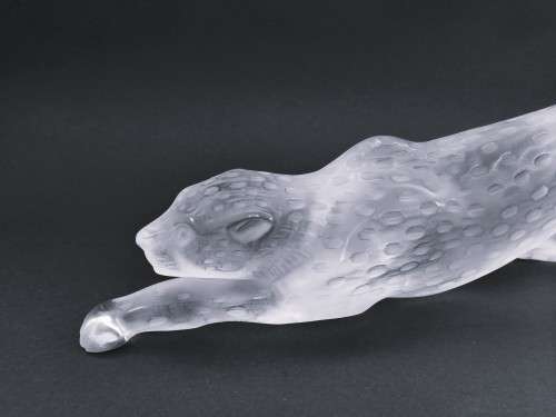 Large Lalique frosted crystal `Zeila Panther` figurine