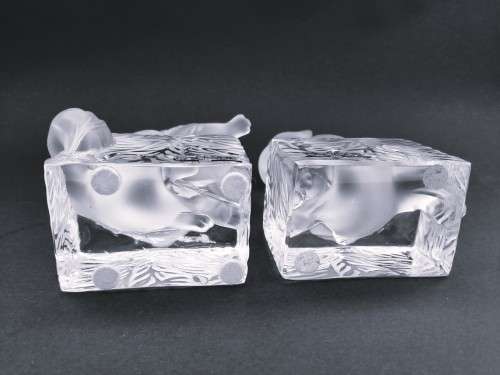 Pair of Lalique clear and frosted crystal Chat en Attente bookends designed by Marie-Claude Lalique