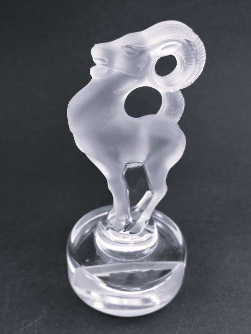 LALIQUE France CRYSTAL Ram Bastia CLEAR & FROSTED Art GLASS SCULPTURE Place Card Setting
