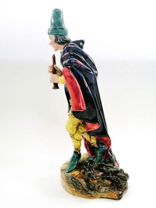 Royal Doulton The Pied Piper England Figurine HN 2102 Earlier version