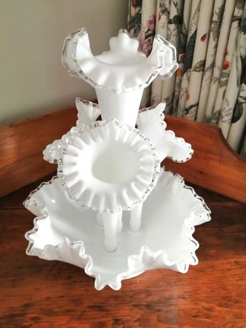 Rare vintage Fenton milk glass Silver Crest four horn epergne Centerpiece