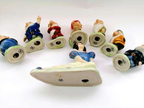 Wade Snow White and the Seven Dwarfs full set Stamped Wade, 1980`s
