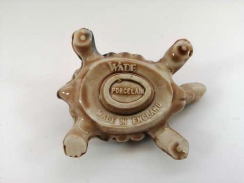 Wade pottery MADE IN England tortoise turtle