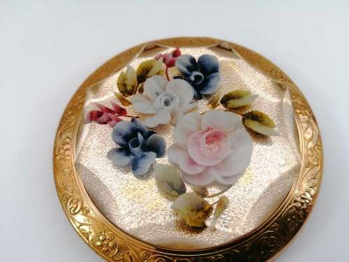 BEAUTIFUL VINTAGE 1950S ENGLISH MADE ROSE COMPACT MIRROR AND POWDER CASE
