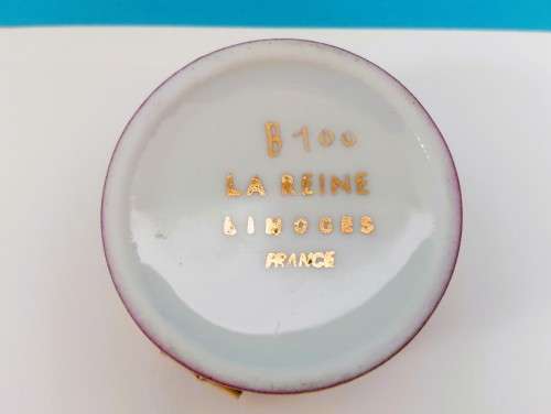 Limoges France La Reine Peint Main Marque Trinket box