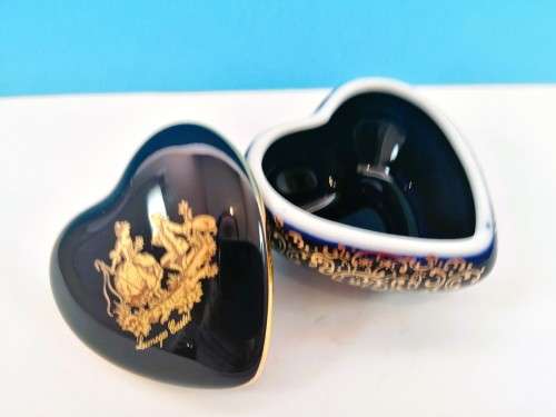 Limoges France La Reine Castel Cobalt Blue and 22k Gold Trinket box