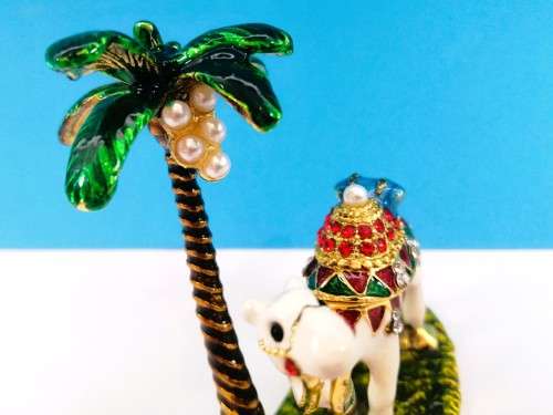WONDERFUL ARABIC TRINKET BOX OF A ENAMELED JEWELED CAMEL AND PALM TREE