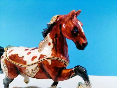Jeweled Horse Trinket Box Brown Hand Set Swarovski Crystals & Enamel