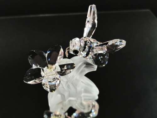 Swarovski Bumblebee-Frosted Base - In The Secret Garden