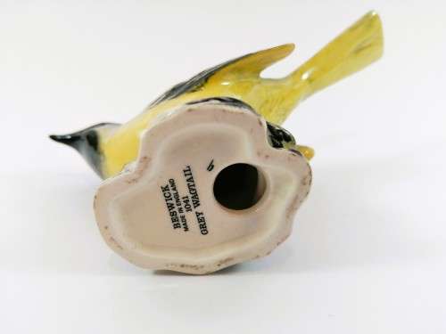 Beswick Grey Wagtail Garden Bird Model 1041
