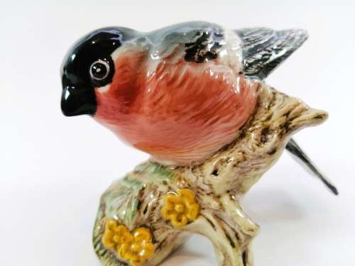 Beswick Bullfinch Garden Bird Model 1042